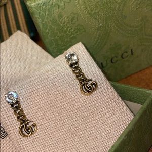 GOLD GUCCI DANGLE EARRINGS
